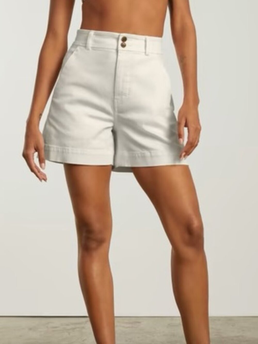 Everlane The Way High Canvas Twill Shorts In Bone White Size 00